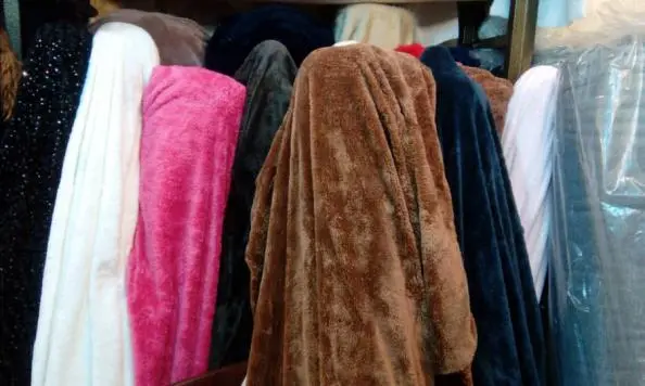 شرکت پخش پارچه خز مصنوعی متری 20 b0c3160c0bbeee9c7936024f1e4067ad